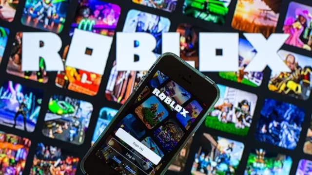 Roblox creator banned after controversial livestreams spark debate