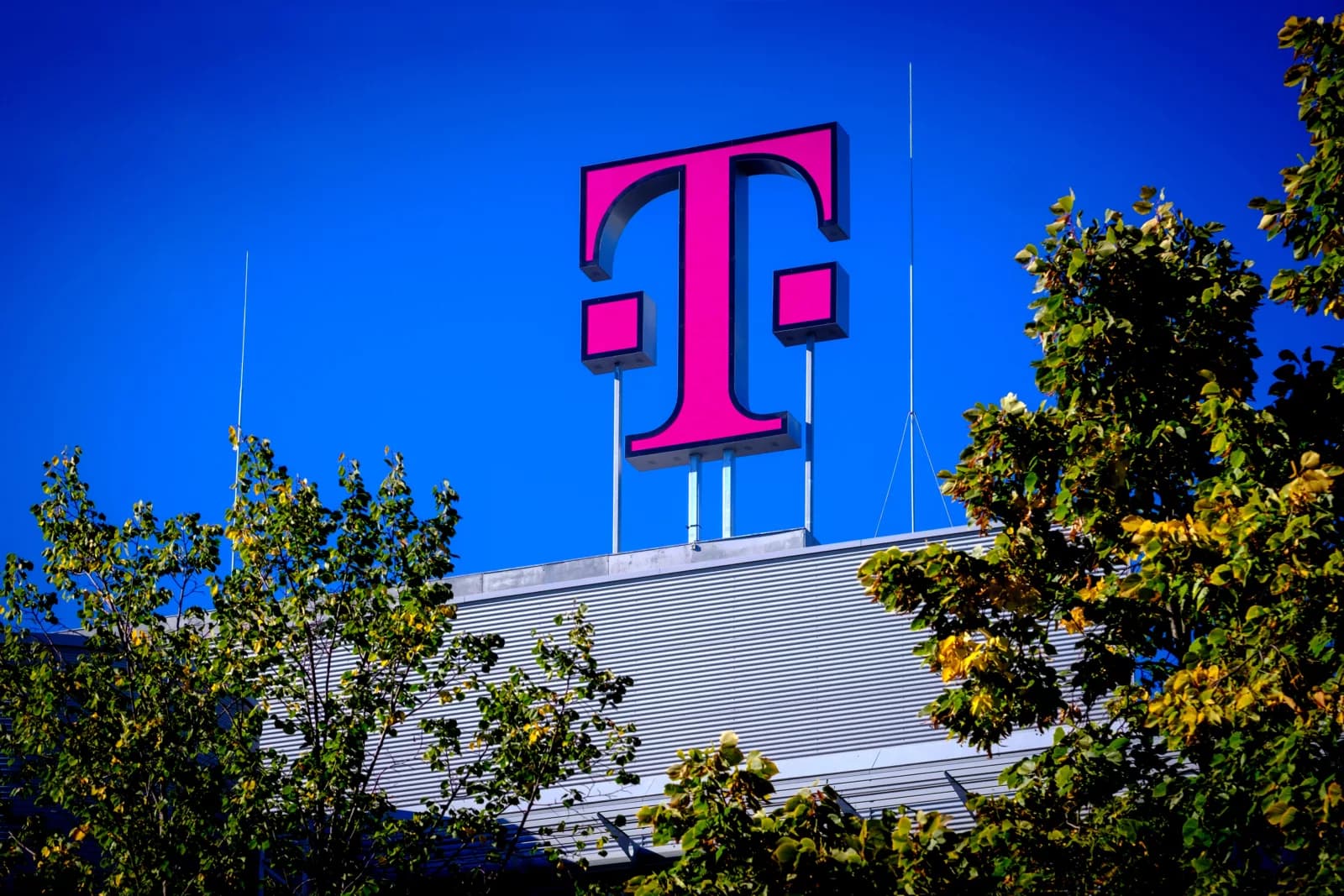 Deutsche Telekom wants to save €2.5 billion with AI