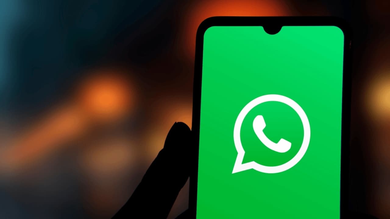 WhatsApp finally lets users schedule messages on Android